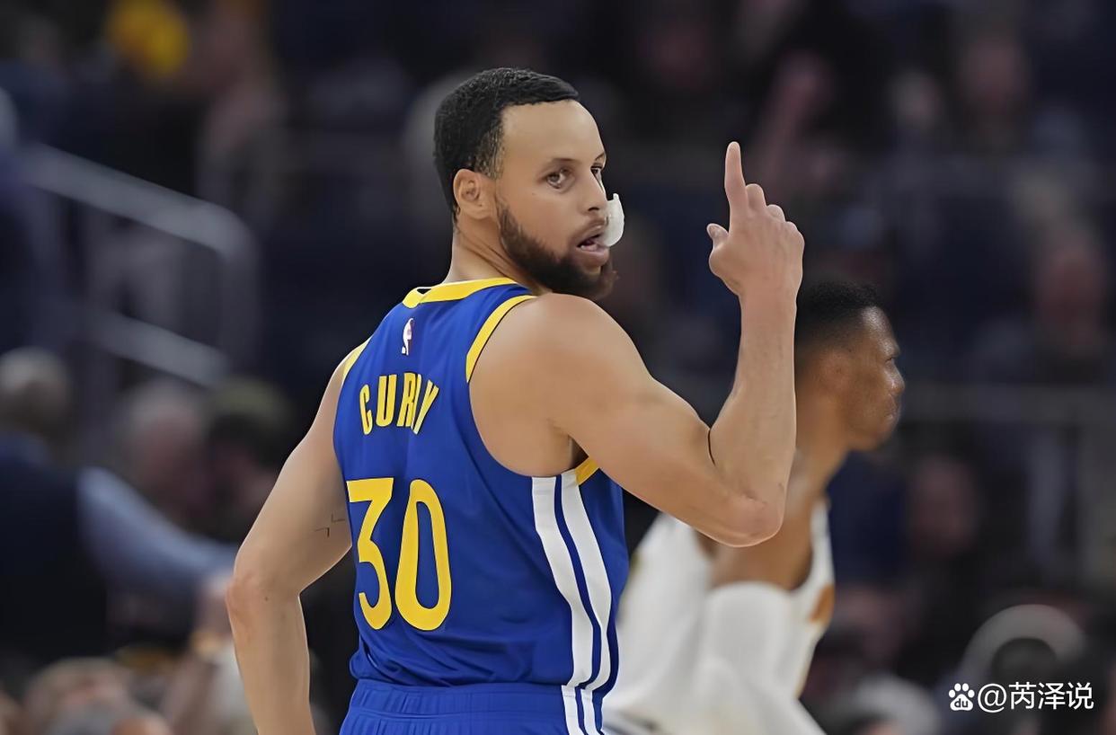 库里回归赛场，爆冷首场状态亮眼，瑞士队观众沸腾！